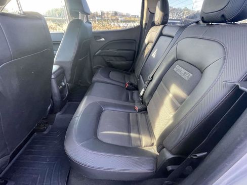 Used 2015 GMC Canyon SLE w/ All-Terrain Package image 14