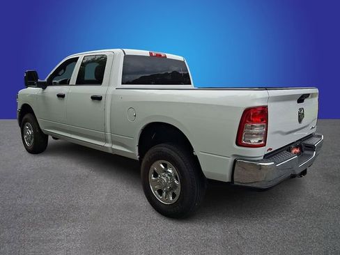 Used 2023 RAM 3500 Tradesman w/ Chrome Appearance Group AWD/4WD image 6