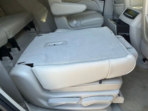 Used 2024 Cadillac Escalade Premium Luxury Platinum image 54