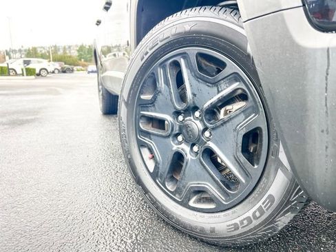 Used 2020 Jeep Renegade Sport image 2