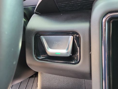 Used 2025 GMC Yukon XL AT4 Ultimate AWD/4WD image 30