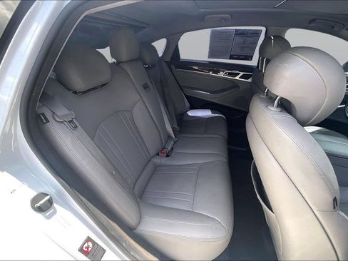 Used 2016 Hyundai Genesis 3.8 w/ Option Group 02 RWD image 27
