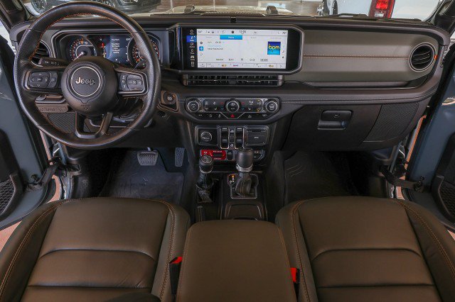 Used 2024 Jeep Gladiator Mojave w/ Steel Bumper Group AWD/4WD image 36