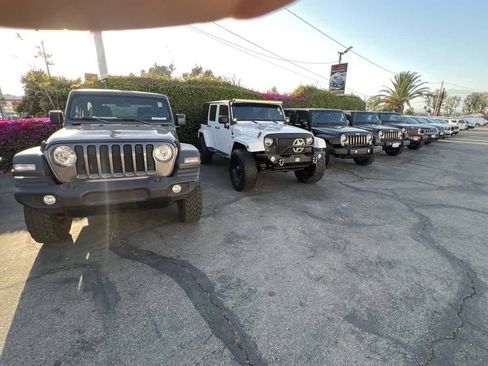Used 2016 Jeep Wrangler Unlimited Sport AWD/4WD image 20