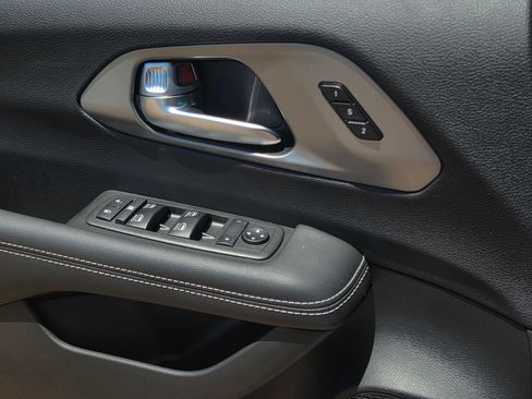 New 2026 Chrysler Pacifica Select FWD image 15