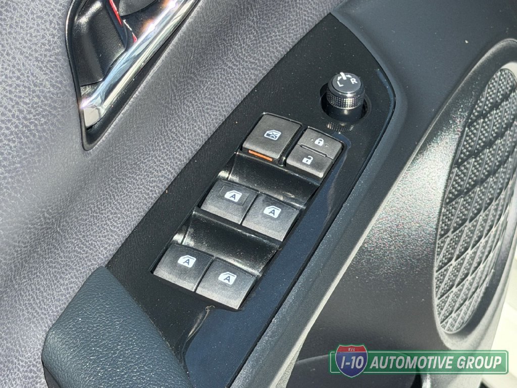 Used 2017 Toyota Prius Prime Advanced FWD image 16