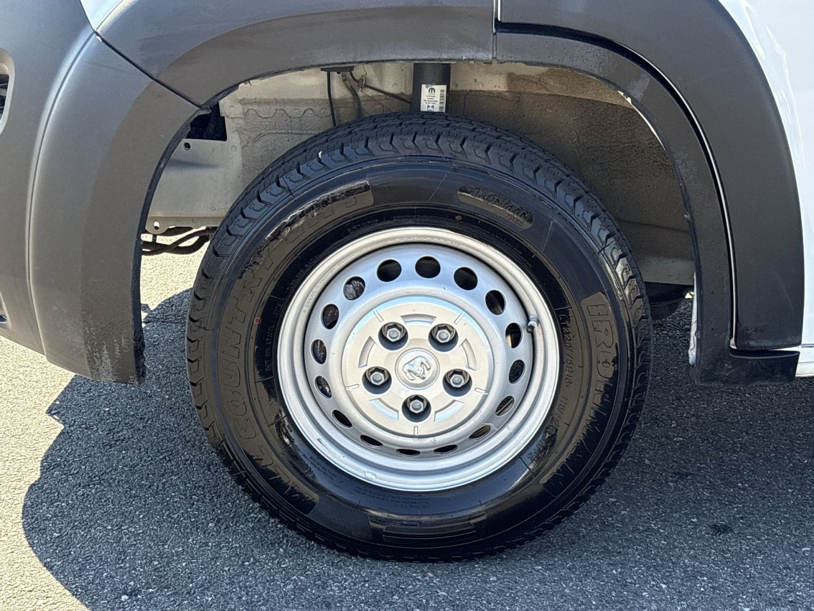 Used 2025 RAM ProMaster 3500 w/ Convenience Group FWD image 8