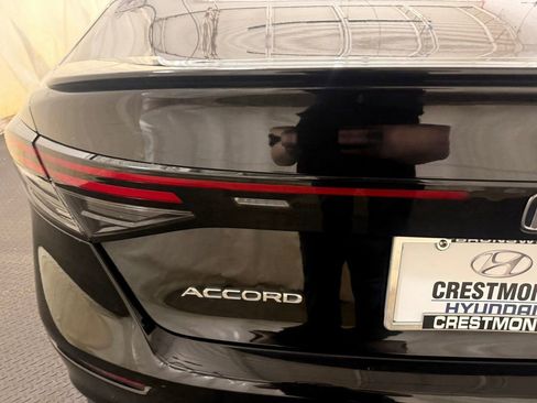 Used 2023 Honda Accord Sport image 10