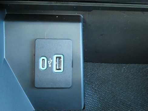 Used 2024 Ford F150 Lariat image 29