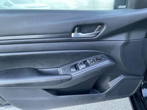 Used 2024 Nissan Altima 2.5 SV image 16