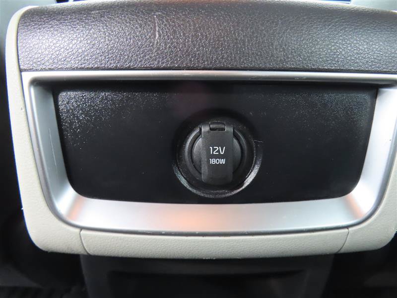 Used 2023 Kia Carnival LX FWD image 32