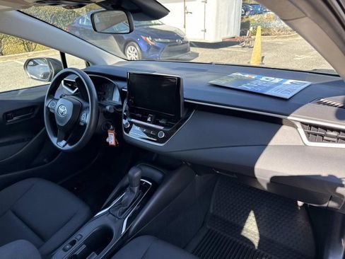 Certified 2025 Toyota Corolla LE image 17