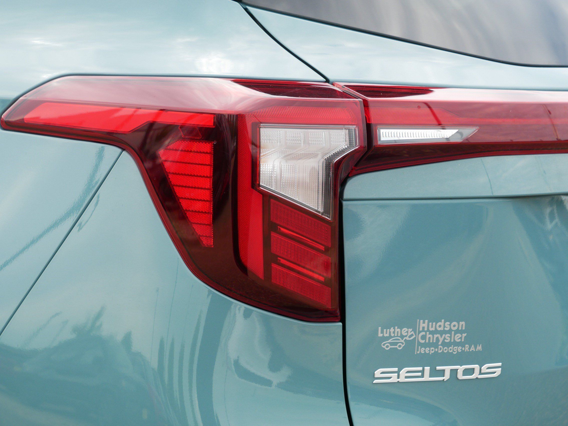 Used 2024 Kia Seltos S AWD/4WD image 17