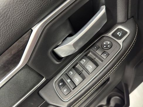 Used 2024 RAM 4500 SLT w/ Quick Order Package 2YG SLT image 21