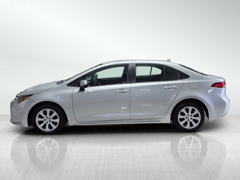 Used 2023 Toyota Corolla LE FWD image 4
