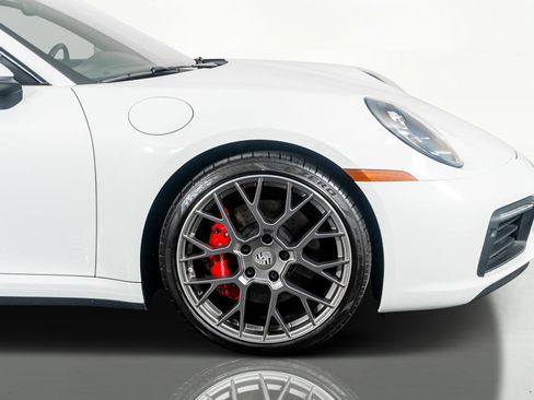 Used 2021 Porsche 911 Carrera 4S image 6