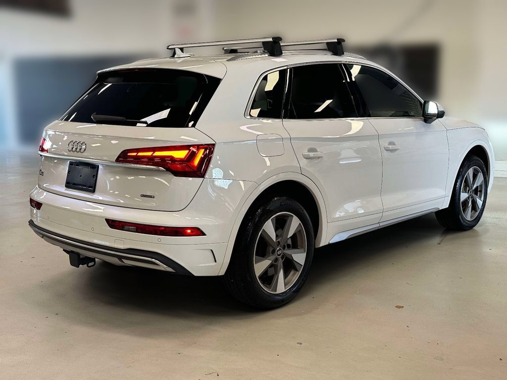 Used 2023 Audi Q5 Premium w/ Convenience Package AWD/4WD image 4