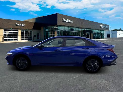 New 2026 Hyundai Elantra Sport image 3