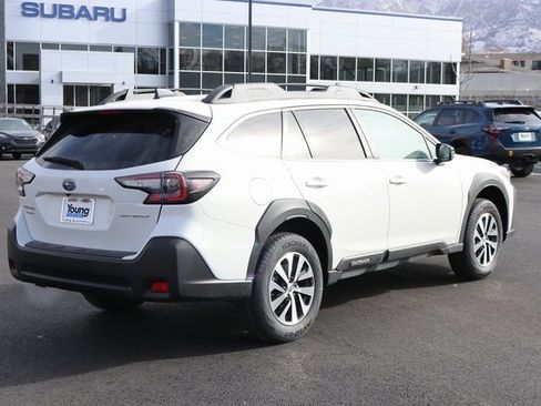 Used 2025 Subaru Outback Premium w/ Popular Package #1A image 3