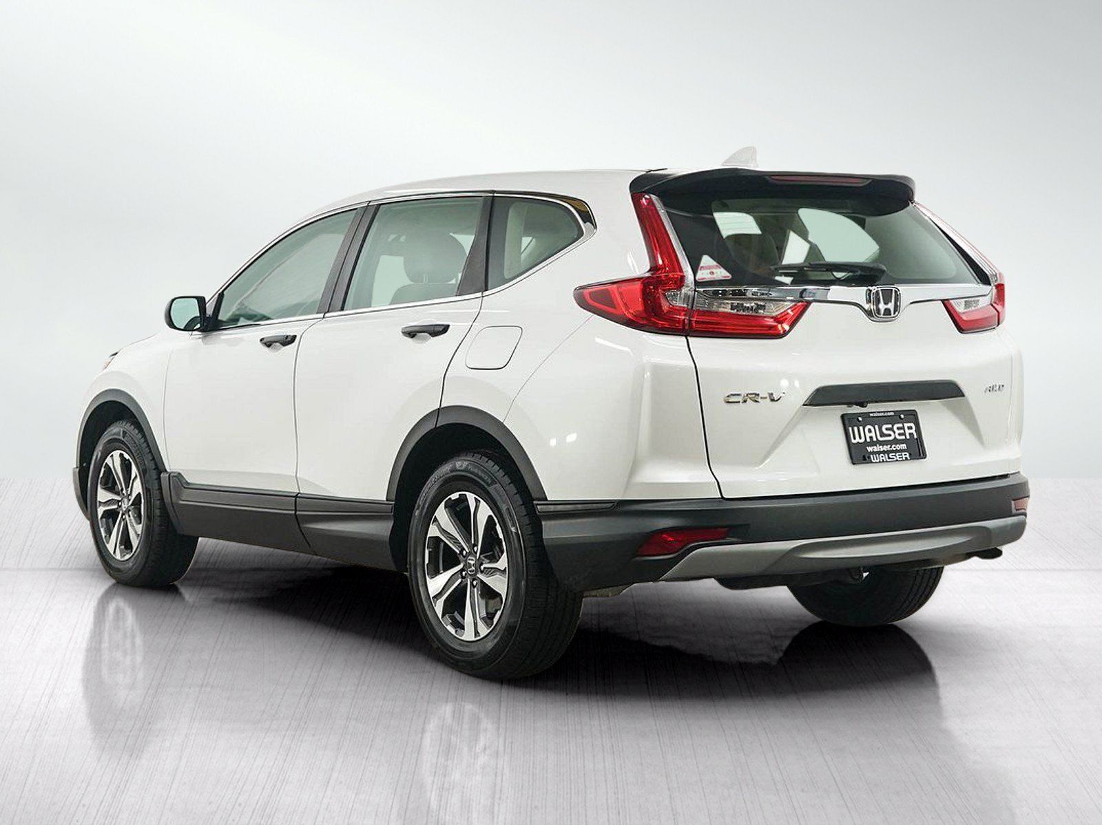 Used 2019 Honda CR-V LX image 3
