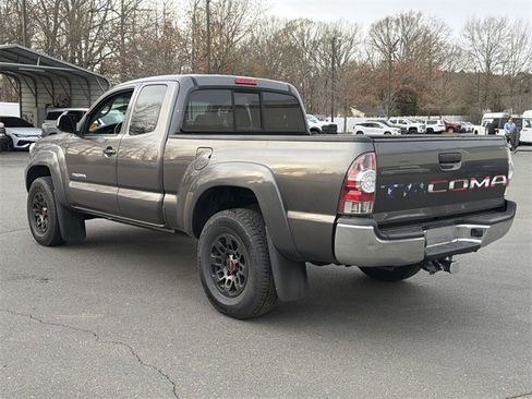 Used 2012 Toyota Tacoma PreRunner image 4