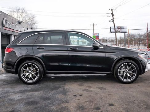 Used 2021 Mercedes-Benz GLC 300 4MATIC image 4