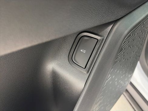 New 2026 Chevrolet Equinox RS w/ Convenience Package III image 11