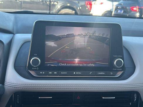 Used 2022 Nissan Rogue SV image 28