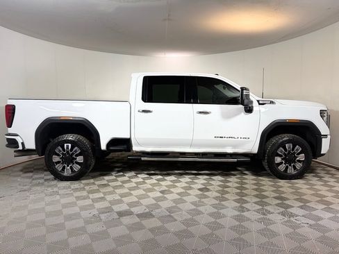 Used 2024 GMC Sierra 2500 Denali w/ Denali Reserve Package AWD/4WD image 7