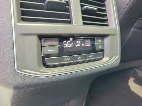 Used 2019 Volkswagen Atlas SEL AWD/4WD image 11