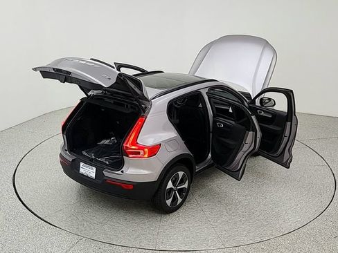 New 2026 Volvo XC40 B5 Plus w/ Climate Package AWD/4WD image 39
