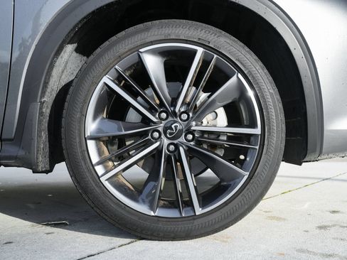 Certified 2024 INFINITI QX55 Essential AWD/4WD image 12