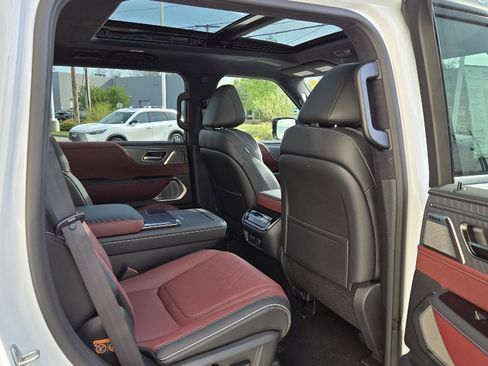 New 2026 INFINITI QX80 Autograph AWD/4WD image 18