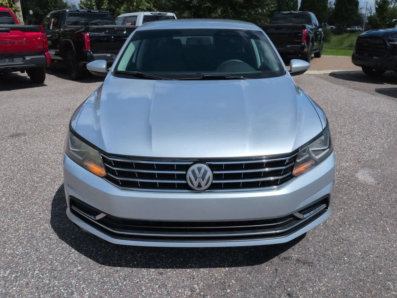 Used 2017 Volkswagen Passat 1.8T S FWD image 9
