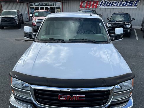 Used 2005 GMC Sierra 2500 SLT w/ Heavy-Duty Power Package image 11