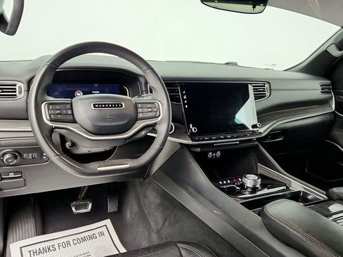 Used 2022 Jeep Wagoneer Series II image 11