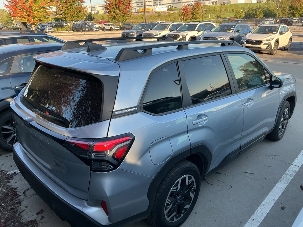 Used 2025 Subaru Forester Premium AWD/4WD image 8