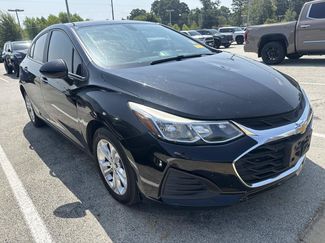 Used 2019 Chevrolet Cruze LS w/ LS Convenience Package FWD video 1
