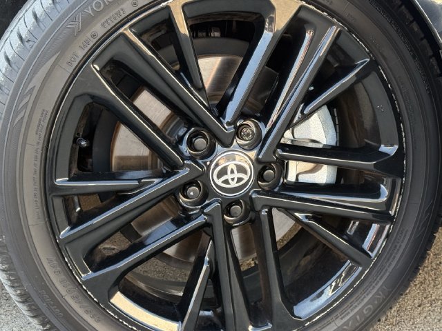 Used 2025 Toyota Camry SE FWD image 10