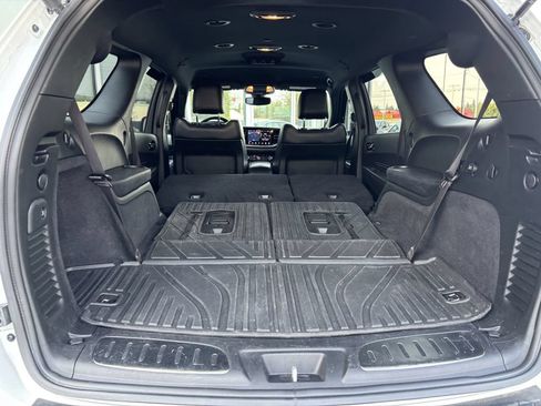Used 2022 Dodge Durango R/T w/ Tow 'N Go Group AWD/4WD image 21