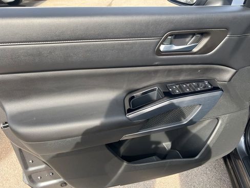 Used 2024 Nissan Pathfinder SL image 7