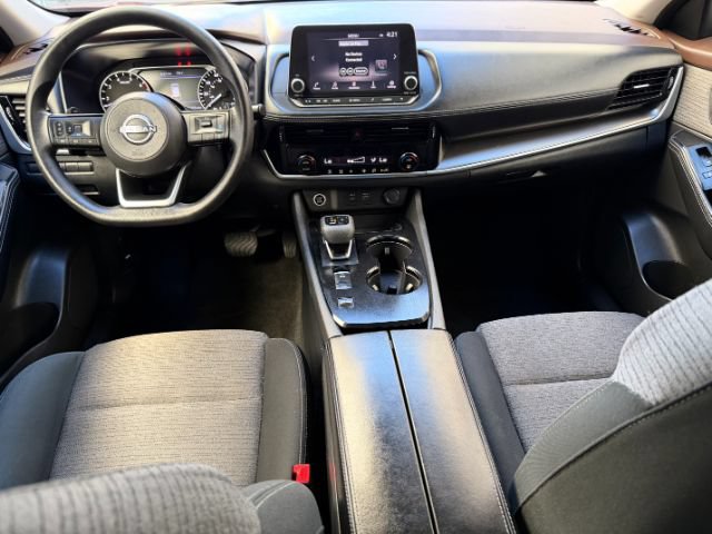 Used 2023 Nissan Rogue SV FWD image 11