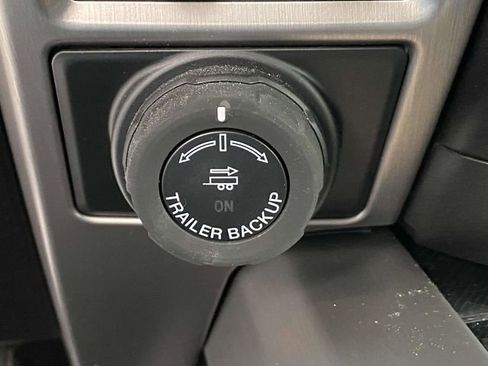 Certified 2021 Ford F250 Platinum w/ FX4 Off-Road Package image 34