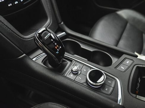 Used 2024 Cadillac XT6 Sport image 29