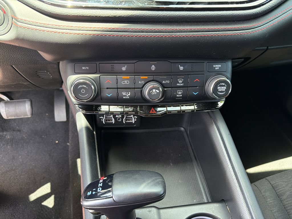 Used 2023 Dodge Durango GT AWD/4WD image 34
