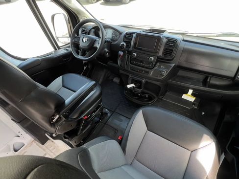 Used 2025 RAM ProMaster 2500 w/ Convenience Group image 22