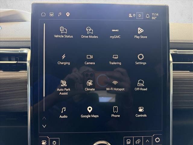 Used 2024 GMC Sierra EV Denali AWD/4WD image 12