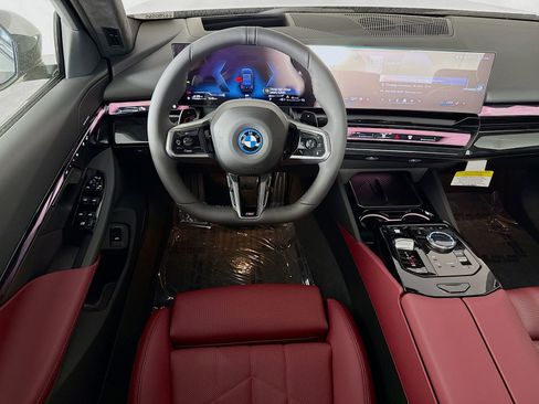 New 2026 BMW 550e xDrive AWD/4WD image 24