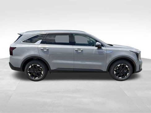 New 2026 Kia Sorento S FWD image 8