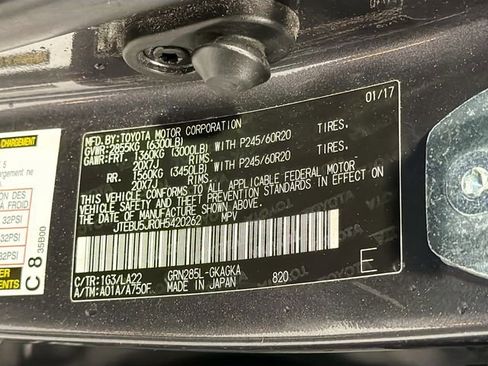 Used 2017 Toyota 4Runner Limited AWD/4WD image 26